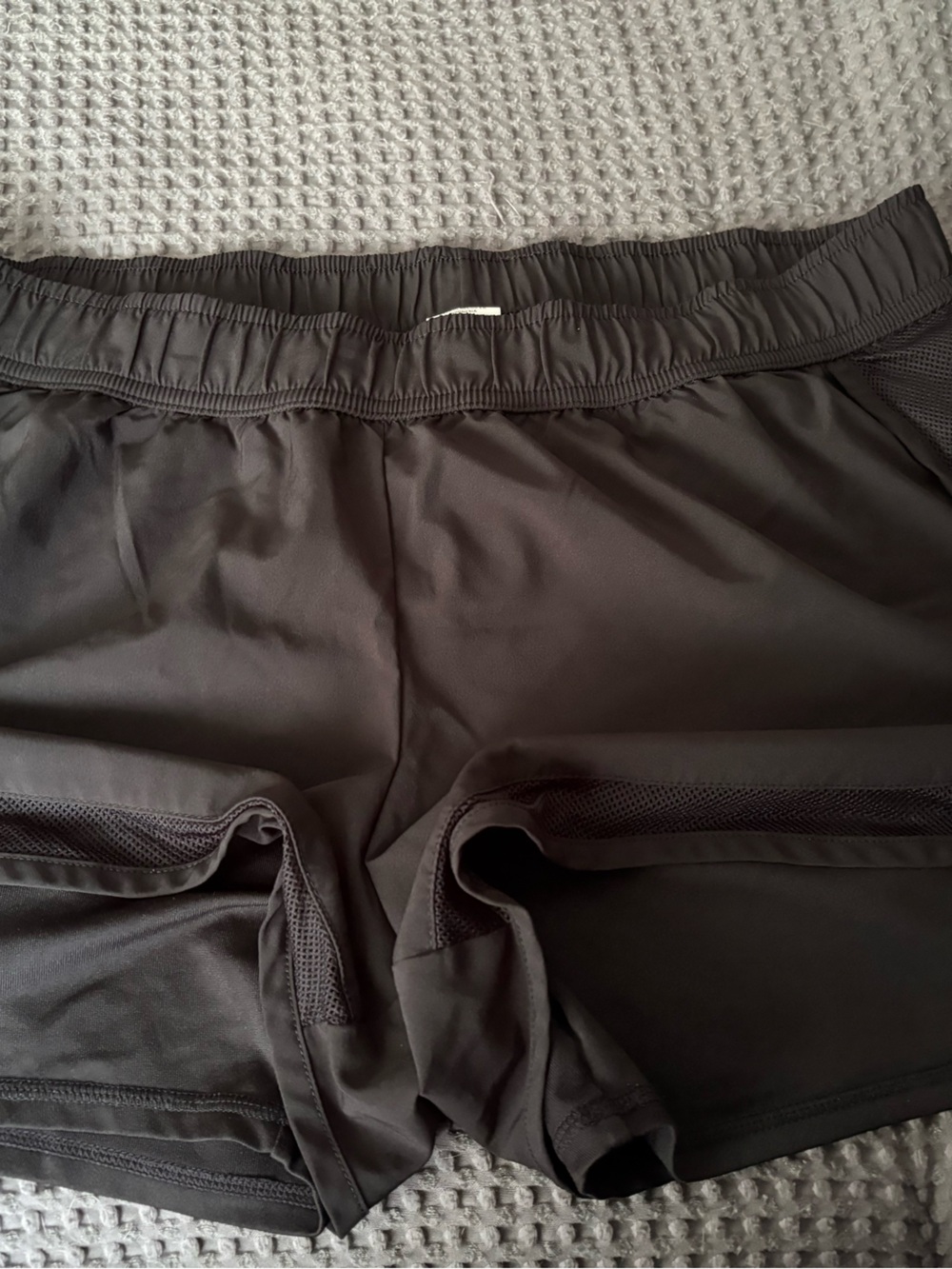 Woman’s Avia Black Elastic Waistband Athletic Shorts SzL never worn excellent
